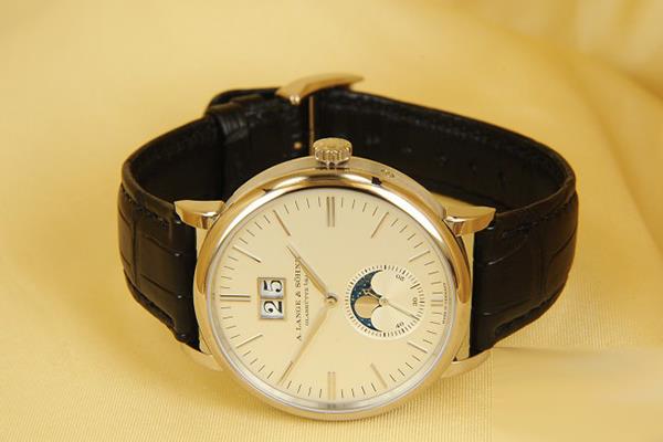 深圳回收朗格旧手表多少钱