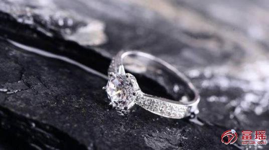深圳钻石戒指回收-为什么二手钻戒钻石回收不值钱？