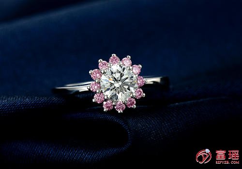 「1克拉钻石戒指卖多少钱」深圳新安哪里回收钻戒？